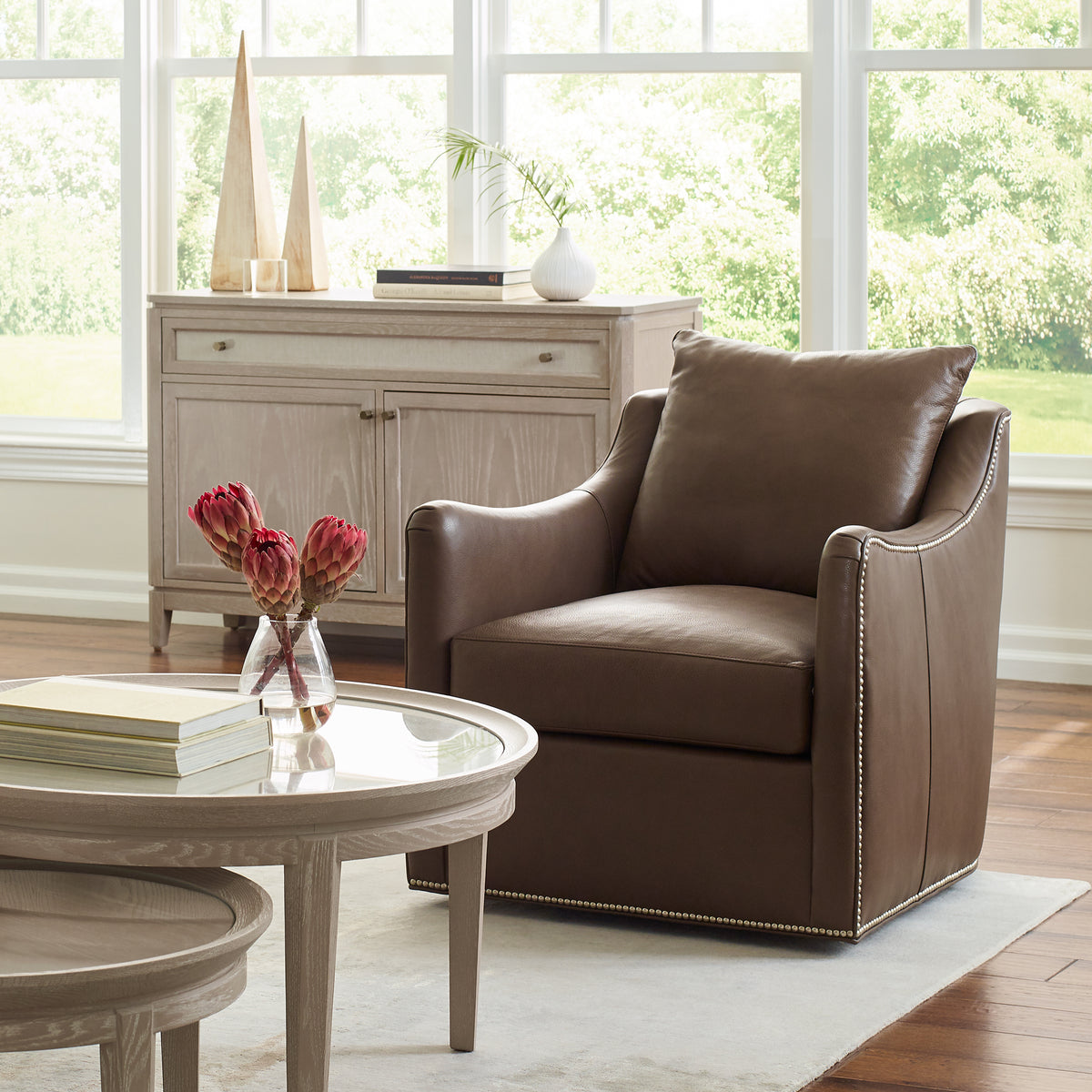 Maidstone Swivel Chair – Stickley