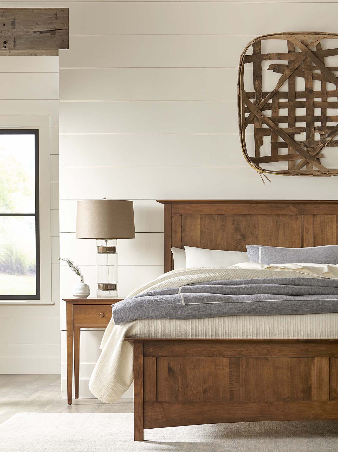 Gable Road Bed - Stickley Brand